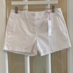 NWT Vineyard Vines 3.5” Every Day Short in White